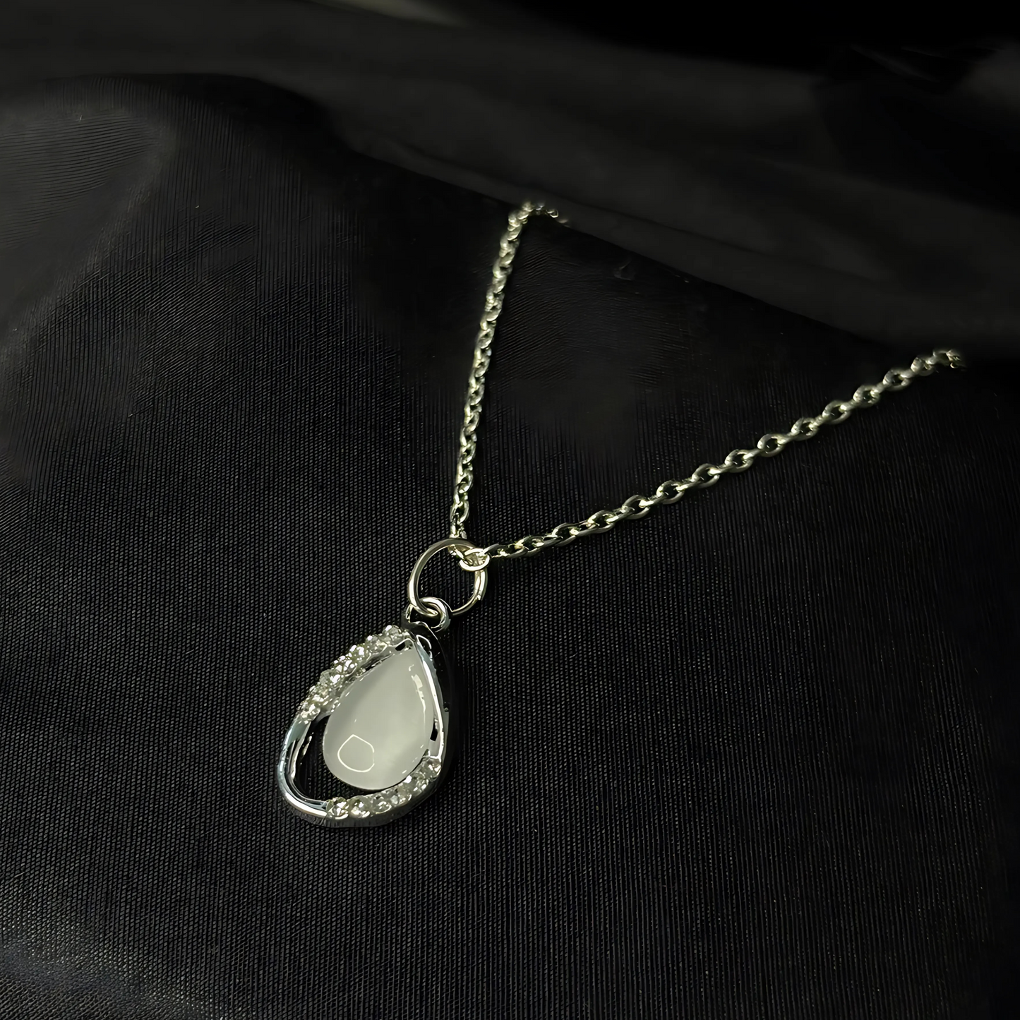 Raindrop Charm Necklace