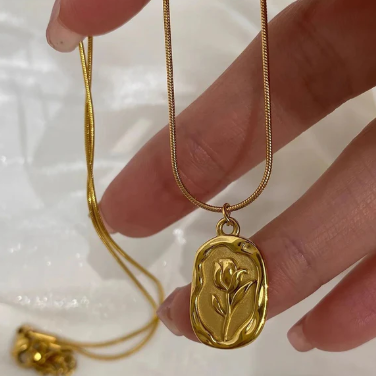 Rose Bloom Necklace