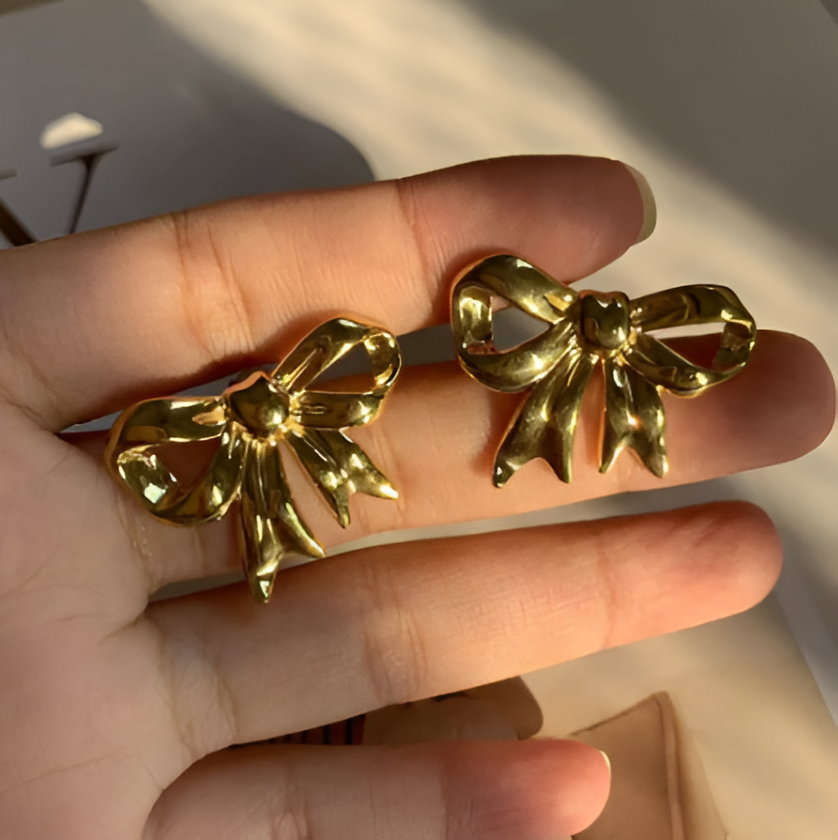 Golden Bow Necklace & Earring Set