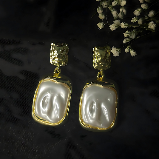 Molten Pearl Earring