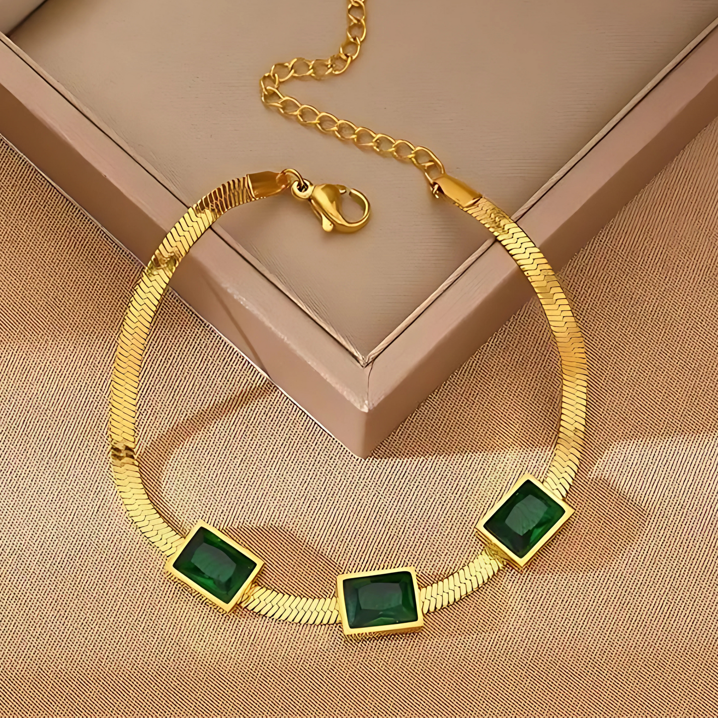 Green Emerald Set – Necklace & Bracelet