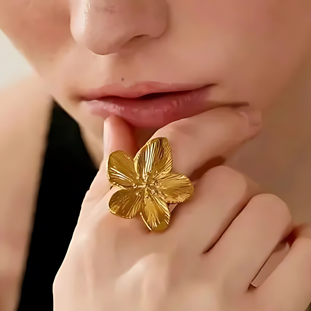 Vintage Bloom Set – Cuff, Earrings & Ring